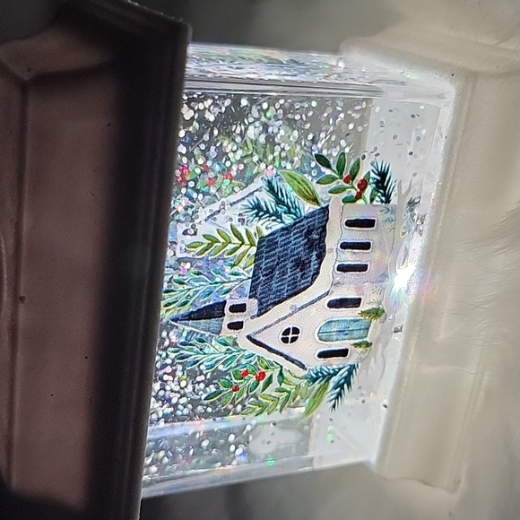 Winter Church light up water lantern - Picture 7 of 11